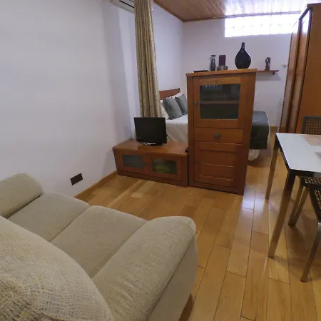 Apartment Studio Carreteria 33 *